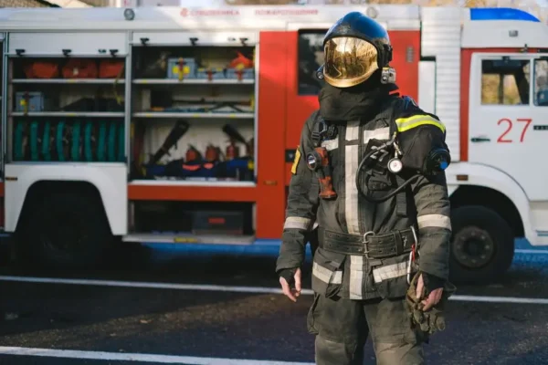 Interwencja OSP Rawa Mazowiecka: usuwanie gniazda owadów błonkoskrzydłych