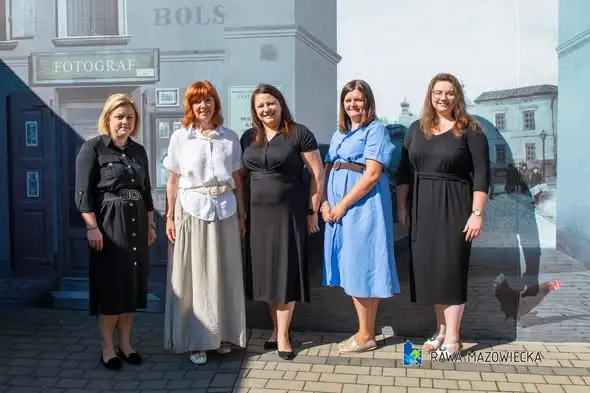 16 nauczycielek z Rawy Mazowieckiej otrzymało awans na nauczyciela mianowanego