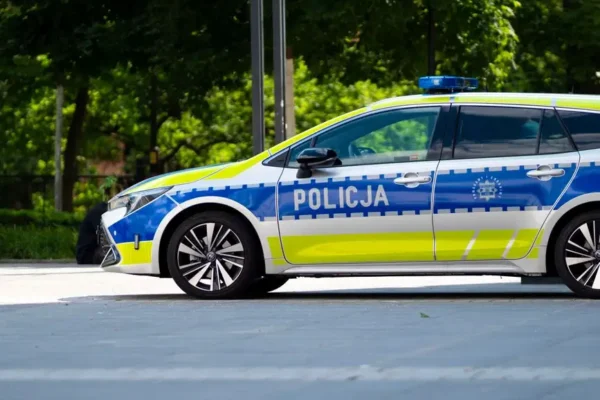 Policja w Rawie Mazowieckiej wzmacnia działania na drogach podczas wakacji
