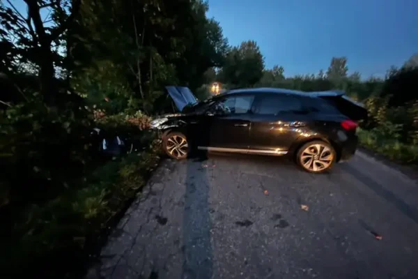 Kolizja w Olszowej Woli: interwencja OSP Sadkowice i JRG Rawa Mazowiecka