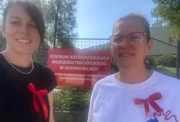 Światowy Dzień FAS – Biblioteka Pedagogiczna w Rawie Mazowieckiej włącza się w akcję #CzerwonyZnakDlaFAS