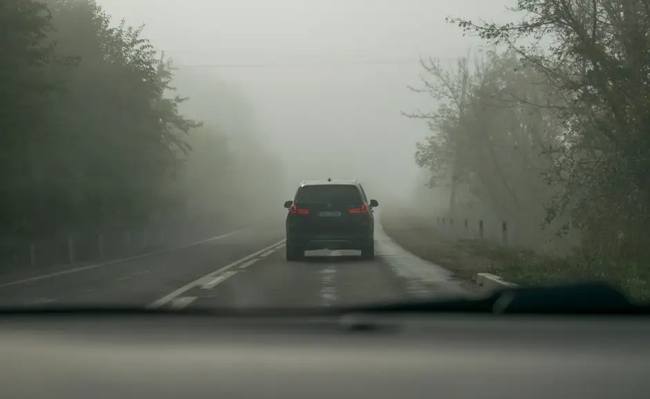 Pierwszy dzień jesieni na drogach powiatu rawskiego – policja apeluje o ostrożność